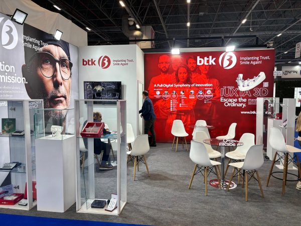 BTK — IDEX 2025 · جناح معرض · إسطنبول · صورة ملتقطة في الموقع (1/3)