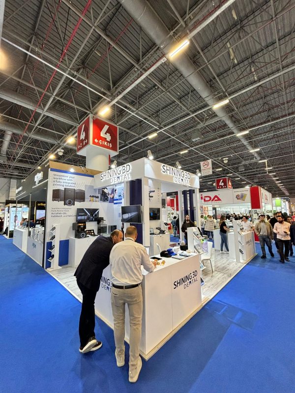 Shining 3D — IDEX 2024 · exhibition stand · Istanbul · Photographed on site (5/5)