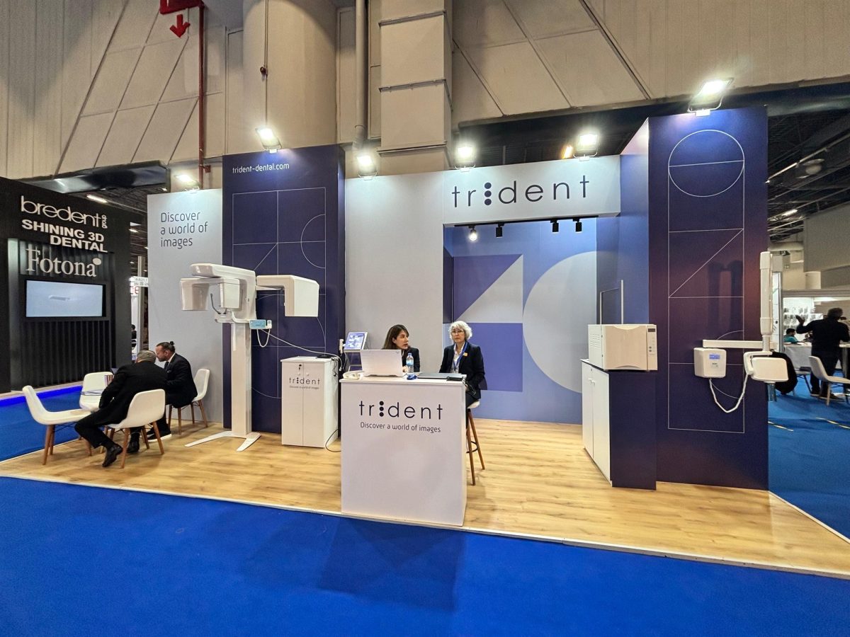 TRIDENT — IDEX 2025 · جناح معرض · إسطنبول · صورة ملتقطة في الموقع