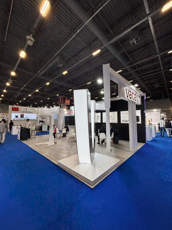 Vatech — IDEX 2025 · exhibition stand · Istanbul · Photographed on site (2/3)