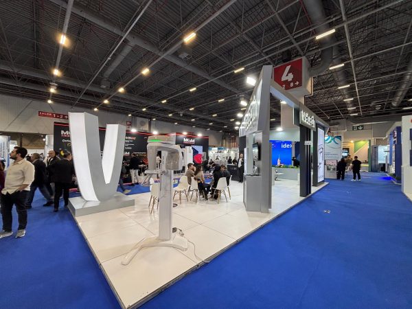 Vatech — IDEX 2026 · exhibition stand · Istanbul · Photographed on site (4/8)